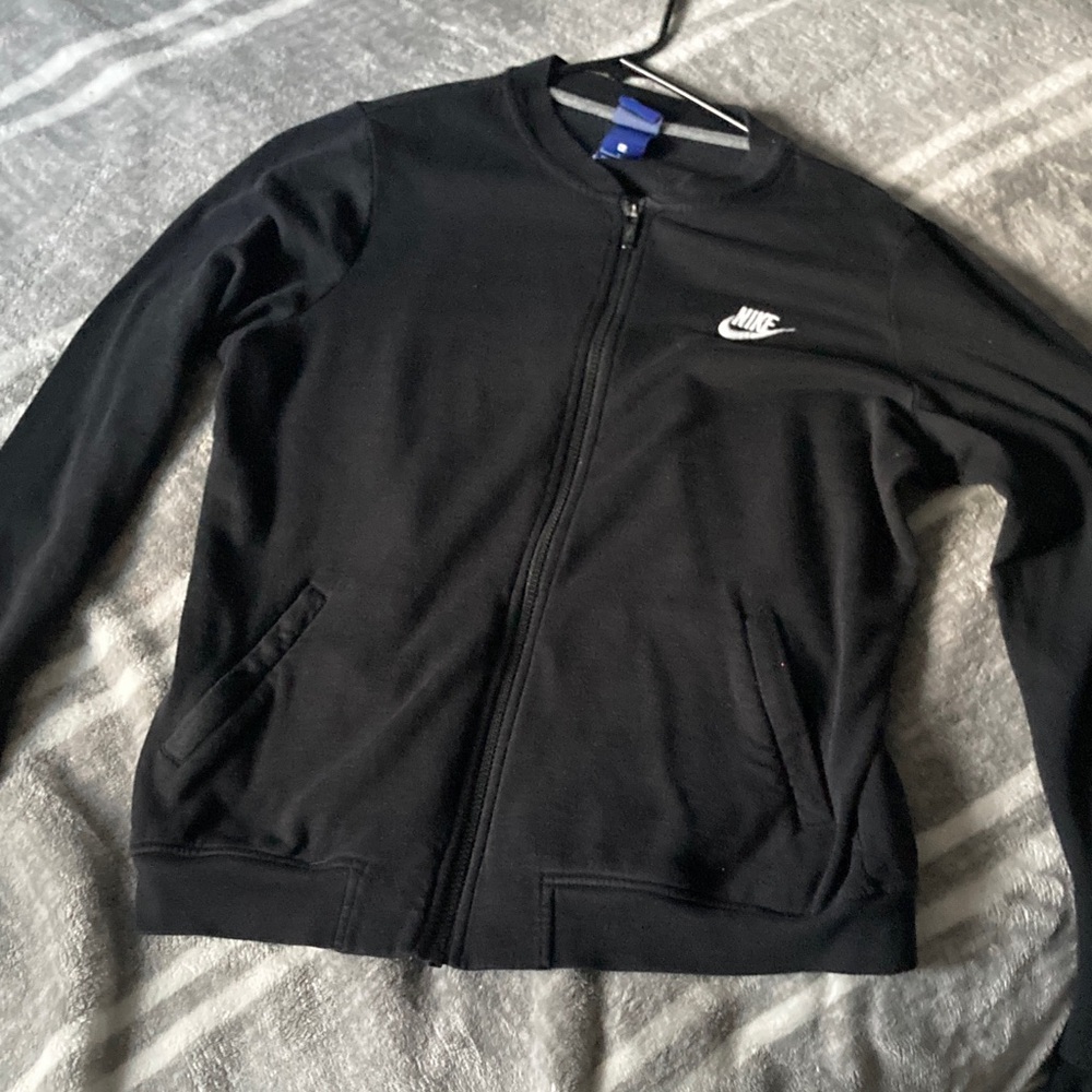 Nike Black and White Sweatshirt